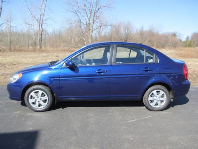 2010 Hyundai Accent  GLS