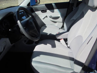 2010 Hyundai Accent  GLS