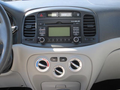 2010 Hyundai Accent  GLS