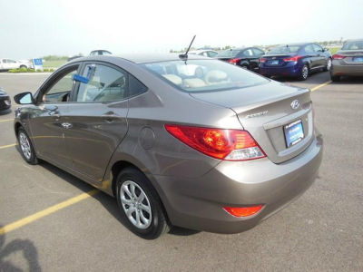 2012 Hyundai Accent  GLS