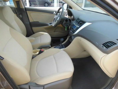 2012 Hyundai Accent  GLS