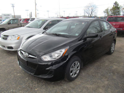 2012 Hyundai Accent GLS