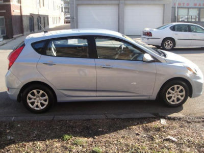2012 Hyundai Accent GS