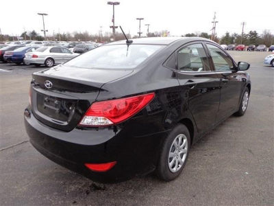 2012 Hyundai Accent  GLS