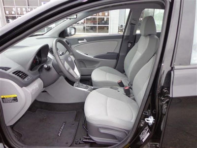 2012 Hyundai Accent  GLS