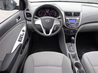 2012 Hyundai Accent  GLS