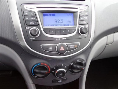2012 Hyundai Accent  GLS