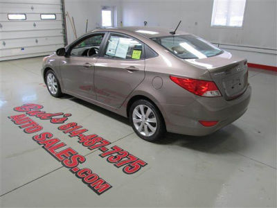 2012 Hyundai Accent GLS
