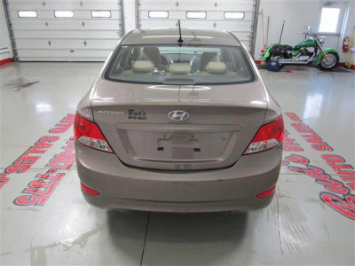 2012 Hyundai Accent GLS