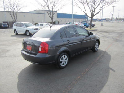 2011 Hyundai Accent GLS