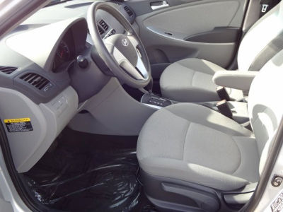 2012 Hyundai Accent  GLS