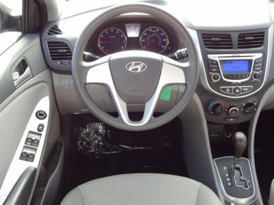 2012 Hyundai Accent  GLS