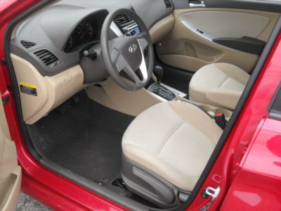 2012 Hyundai Accent  GLS