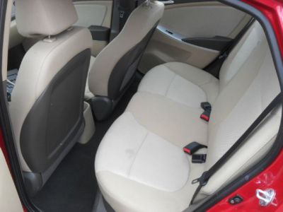 2012 Hyundai Accent  GLS