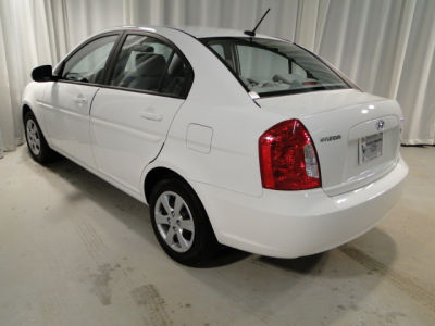 2011 Hyundai Accent  GLS