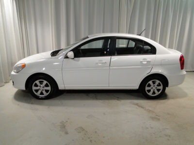 2011 Hyundai Accent  GLS