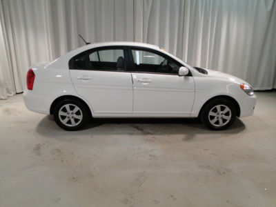 2011 Hyundai Accent  GLS