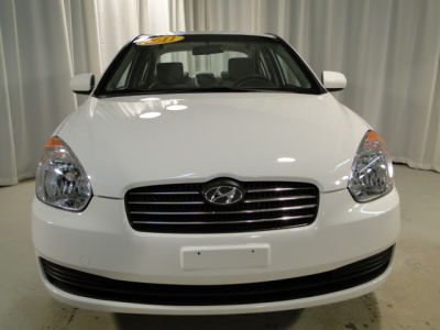 2011 Hyundai Accent  GLS