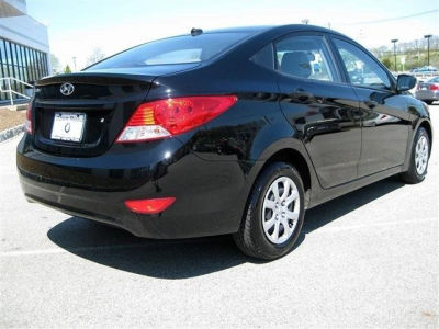 2012 Hyundai Accent  GLS