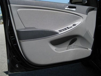 2012 Hyundai Accent  GLS