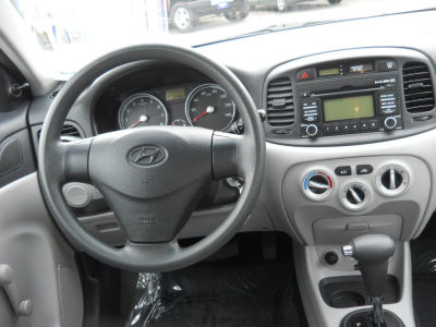 2011 Hyundai Accent  GLS