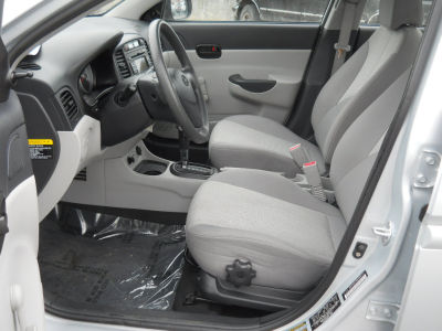 2011 Hyundai Accent  GLS