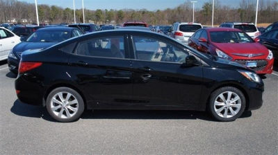 2012 Hyundai Accent  GLS