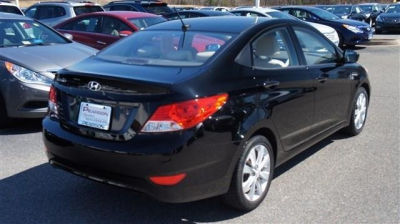 2012 Hyundai Accent  GLS
