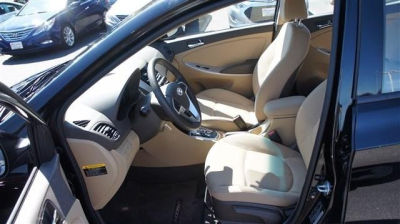 2012 Hyundai Accent  GLS
