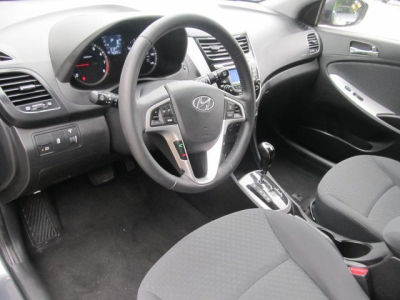 2012 Hyundai Accent  SE