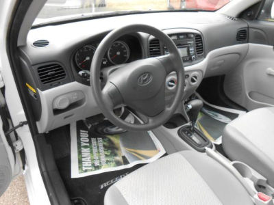 2010 Hyundai Accent  GLS