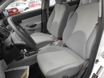 2010 Hyundai Accent  GLS