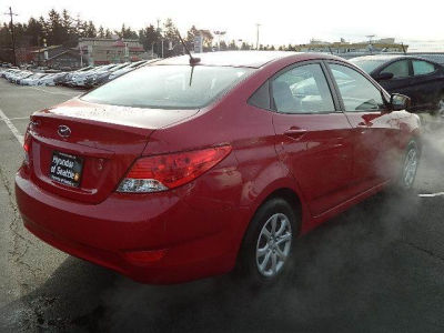 2012 Hyundai Accent GLS