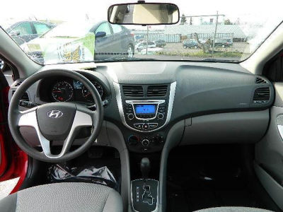 2012 Hyundai Accent GLS