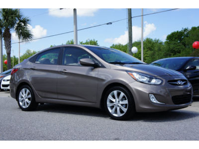 2012 Hyundai Accent  GLS