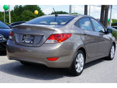 2012 Hyundai Accent  GLS
