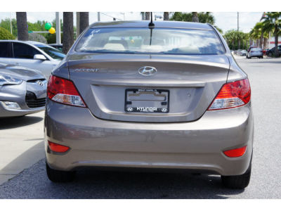 2012 Hyundai Accent  GLS