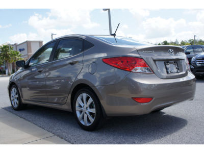 2012 Hyundai Accent  GLS