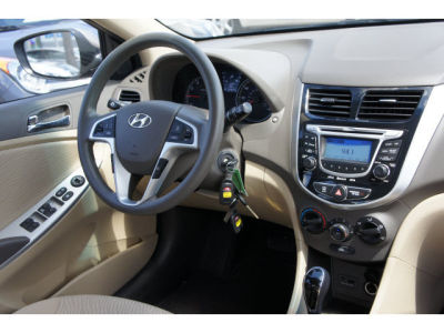 2012 Hyundai Accent  GLS
