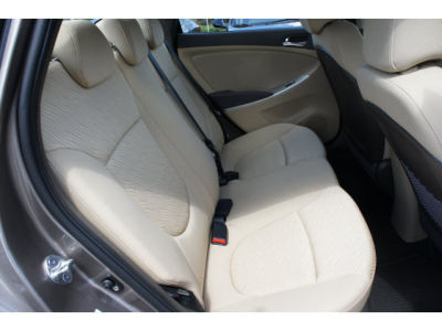 2012 Hyundai Accent  GLS