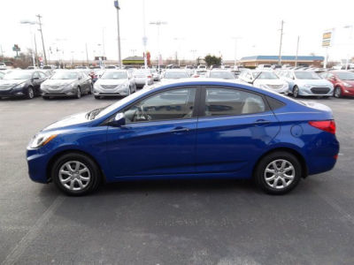 2013 Hyundai Accent  GLS