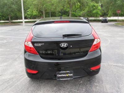 2012 Hyundai Accent  GS