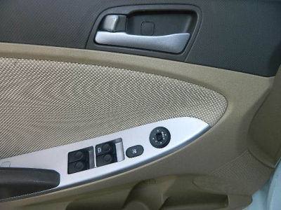 2012 Hyundai Accent  GLS