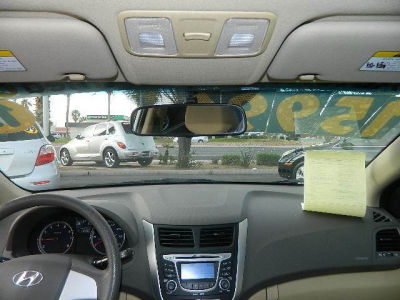 2012 Hyundai Accent  GLS