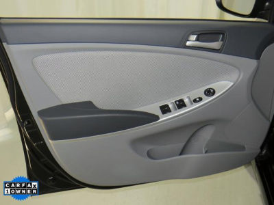 2012 Hyundai Accent  GLS