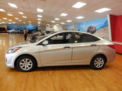 2012 Hyundai Accent  GLS