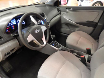 2012 Hyundai Accent  GLS
