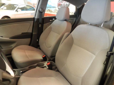 2012 Hyundai Accent  GLS