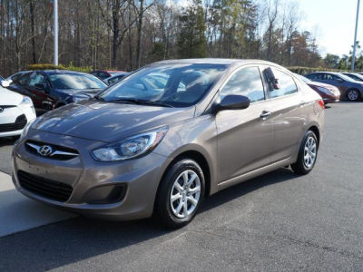 2012 Hyundai Accent  GLS