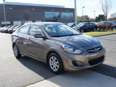 2012 Hyundai Accent  GLS